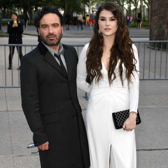 John Galecki s pratnjom
