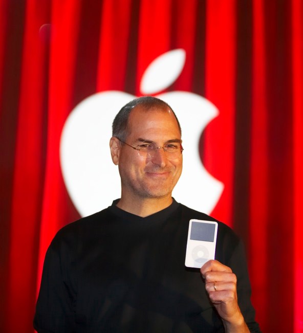 Steve Jobs predstavio iPod