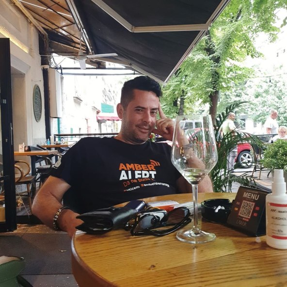 Saša Joksimović je mlađi brat Željka Joksimovića.