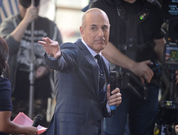 Voditeljskoj zvijezdi Matt Laueru otkazan je angažman na NBC-u nakon što se saznalo da je spavao s kolegicom.