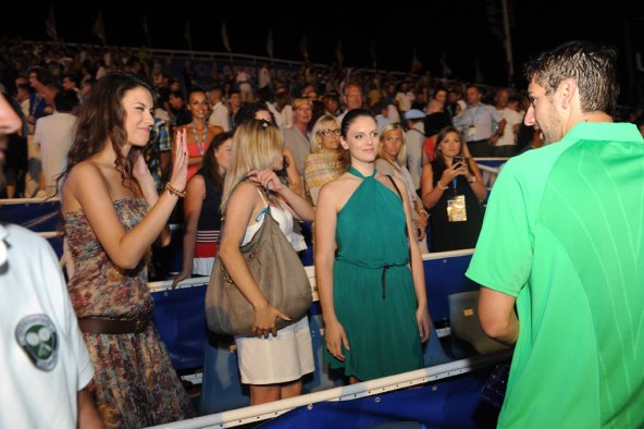 Marinu Čiliću djevojka Kristina čestitala zagrljajem 