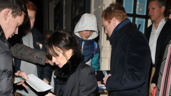 Damian Lewis i Helen McCrory su se zaljubili 2003. kada su glumili zajedno u predstavi.