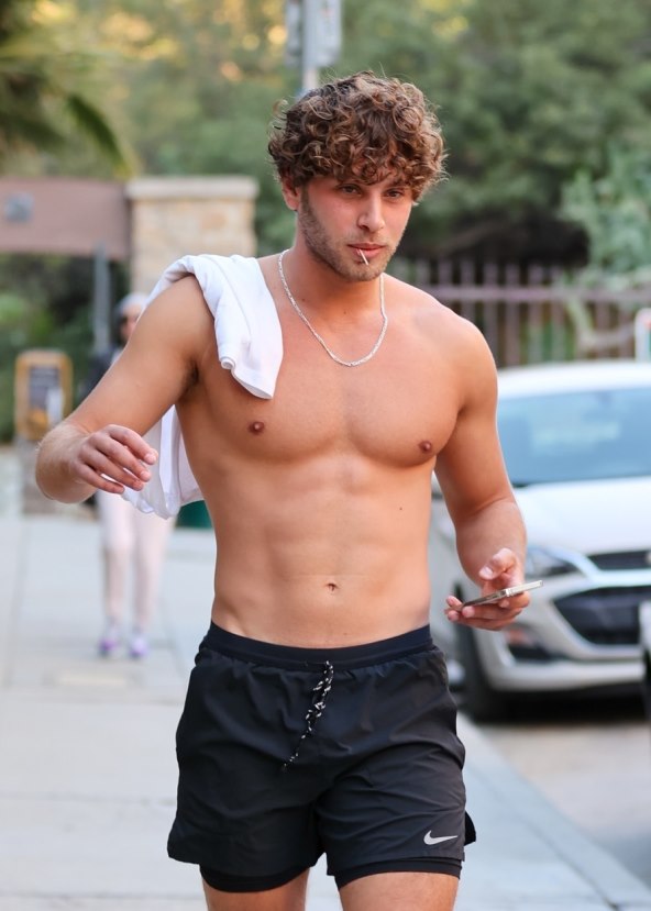 Eyal Booker prekinuo je dvogodišnju vezu s Delilah Hamlin