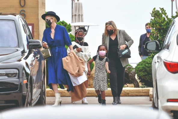 Charlize Theron ima dvije kćeri Jackson i August