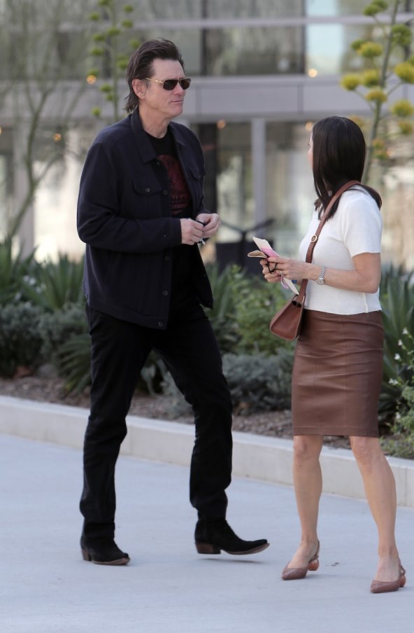 Jim Carrey u društvu misteriozne žene