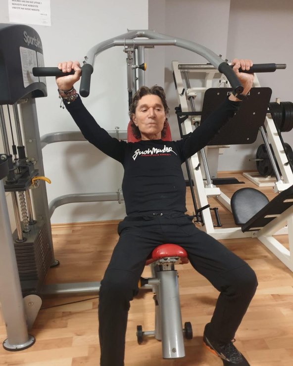 Jasmin Stavros i supruga Žarka u braku su dobili dva sina