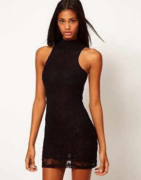 Trend tjedna: crne pripijene haljine za vruće ljetne noći