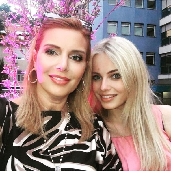 Tončica Čeljuska sa bivšim je suprugom dobila dvije kćeri - Anušku i Tihanu