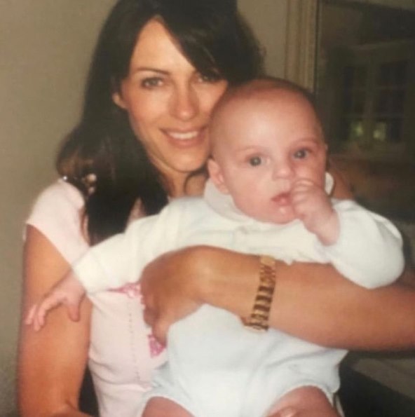 Elizabeth Hurley i sin Damian