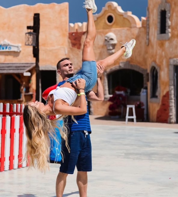 Alan Walme i Valentina Walme su brat i sestra