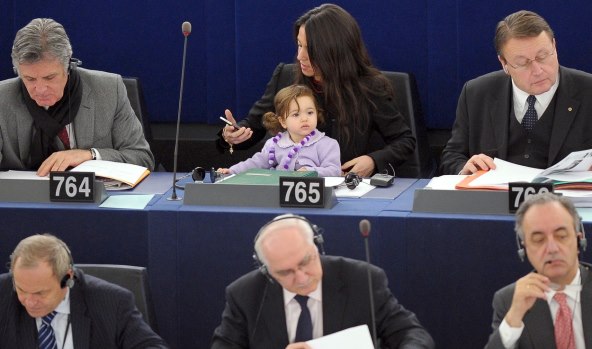 Talijanska političarka Licia Ronzulli s djetetom u Parlamentu