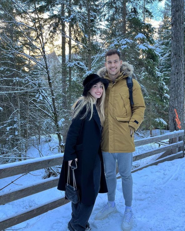 Albina Grčić u vezi je s nogometašem Ivanom Ćalušićem