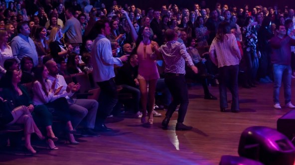 Borna Kotromanić zaplesala na koncertu Fosila