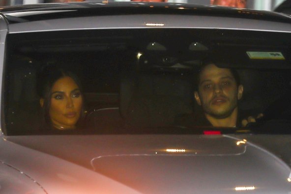 Kim Kardashian u vezi je s komičarem Peteom Davidsonom