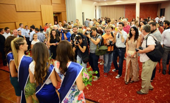 Ovo je lijepa nasljednica Lane Banely