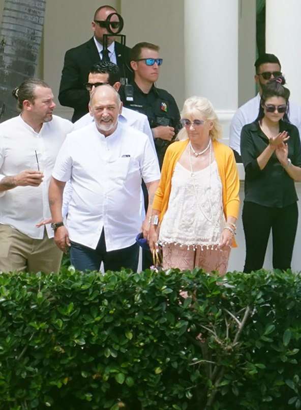 Ted Beckham i Hilary Meredith