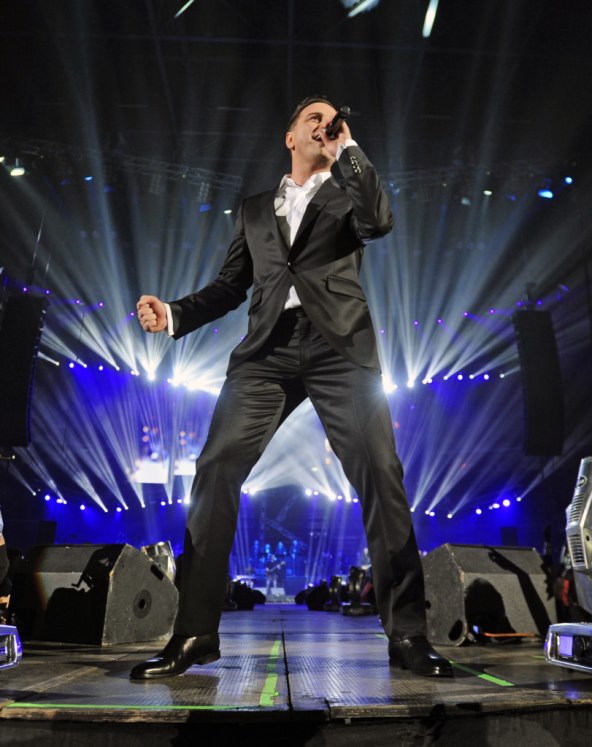 IVAN ZAK NAPUNIO ARENU! Brojne kolege stigle na koncert!