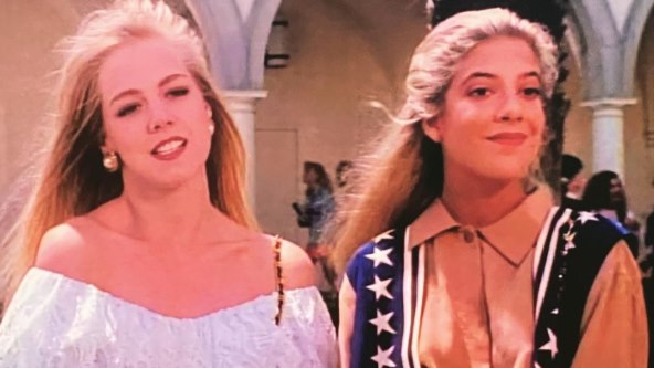 Jennie Garth bila je fatalna plavuša u populernoj seriji u kojoj je glumila i Tori Spelling