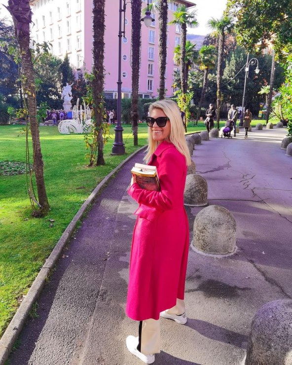 Katarina Baban domaća je glumica i dizajnerica