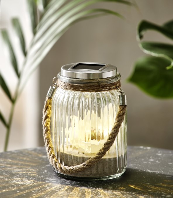 Lesnina_solarna svjetiljka(1).jpg