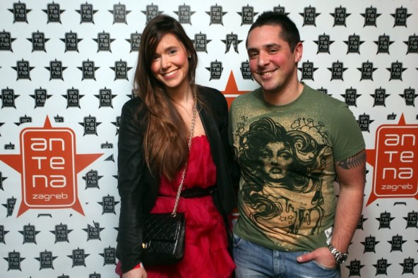 Modno usklađeni supružnici Veljača na koncertu Stublića i Belana 