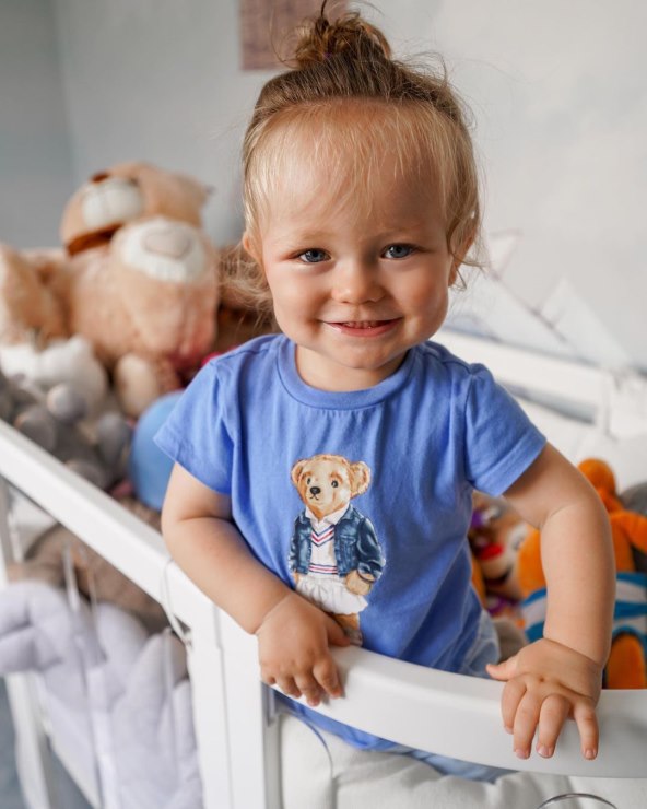 Bloom Tatarinov poklanja plišane igračke