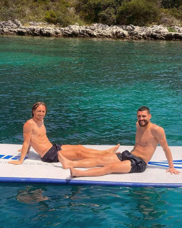 Obitelji Luke Modrića i Matea Kovačića ljetuju zajedno