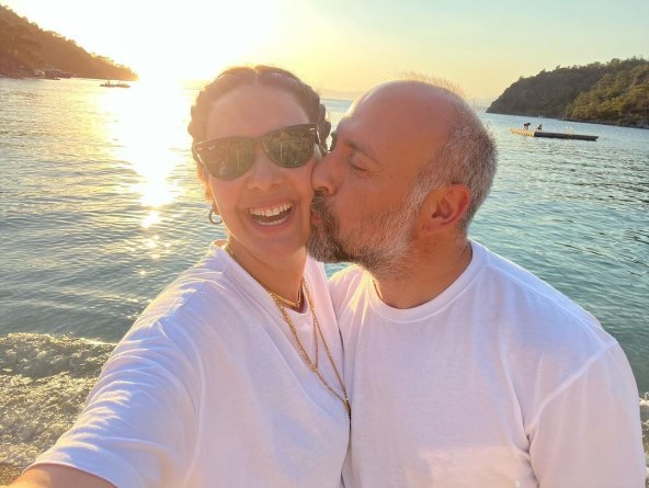 Berguzar Korel i Halit Ergenc
