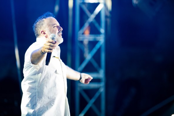 Tony Cetinski ponovno nosi kovrče