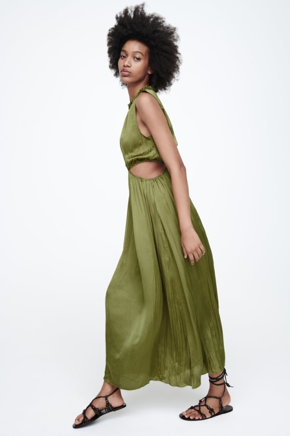 Maslinasto zelena satinirana haljina nabrane teksture