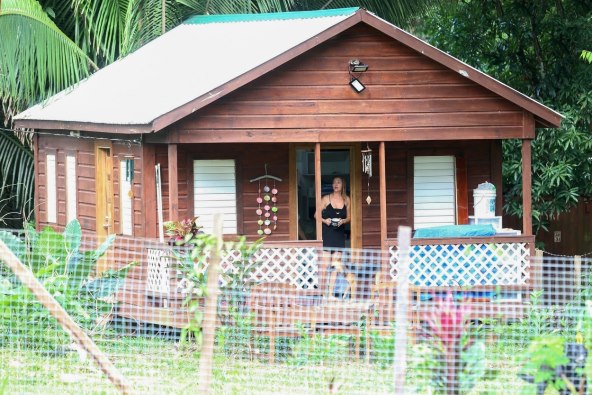 Jasmine Hartin danas živi u kolibi