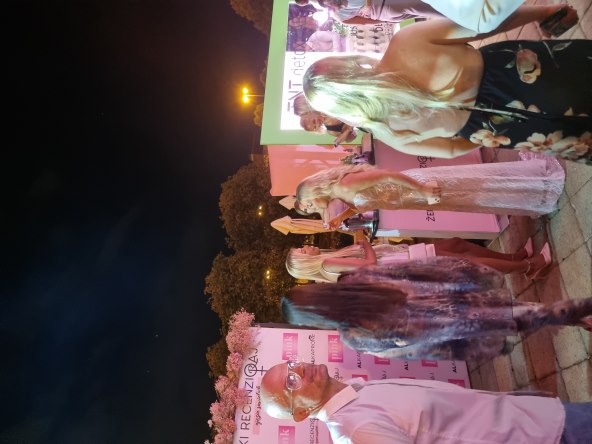 Vlatka Pokos i Tina Katanić