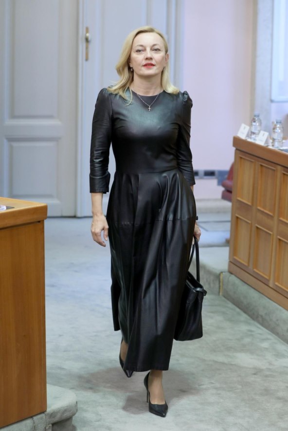 Marijana Petir u kožnom izdanju