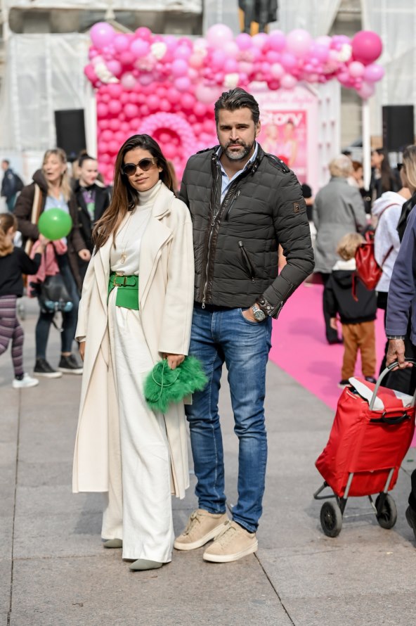 Atraktivan par na špici