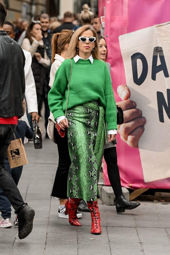 Dama na špici iskombinirala zmijski uzorak