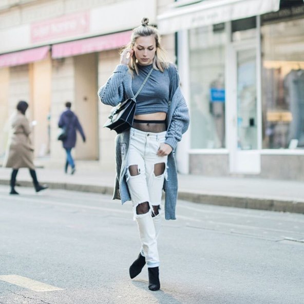 Bijele traperice na crne hulahopke - to može samo Sonja