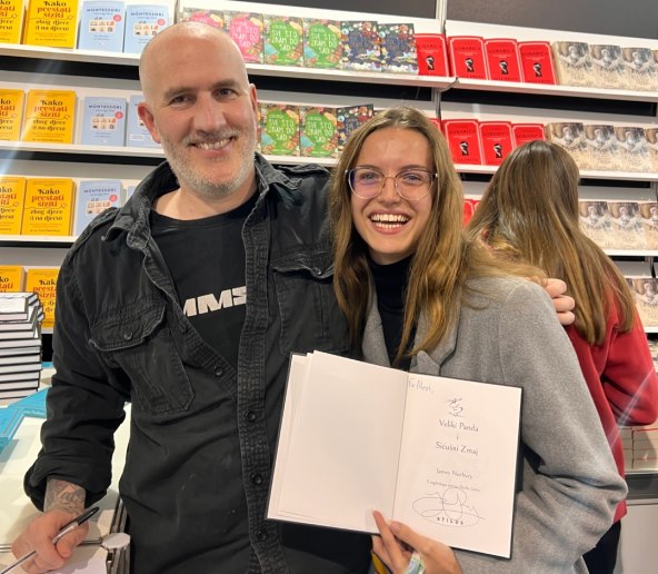 James Norbury je autor megabestsellera Veliki Panda i Sićušni Zmaj