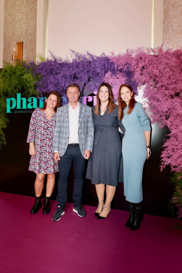 Pharmeria tim (2).jpg