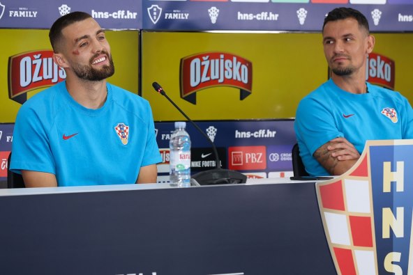 Mateo Kovačić i Dejan Lovren na konferenciji za medije