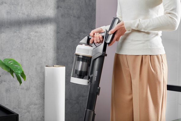 Bespoke Jet Pet Misty White Key .jpg