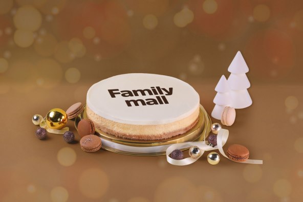 Bozicni poklon - Torta s logotip.jpg