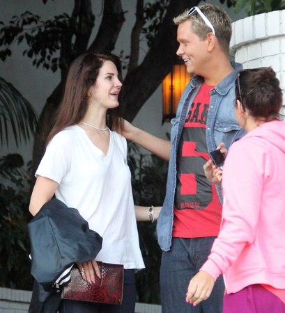 Lana Del Rey pozdravila obožavatelje