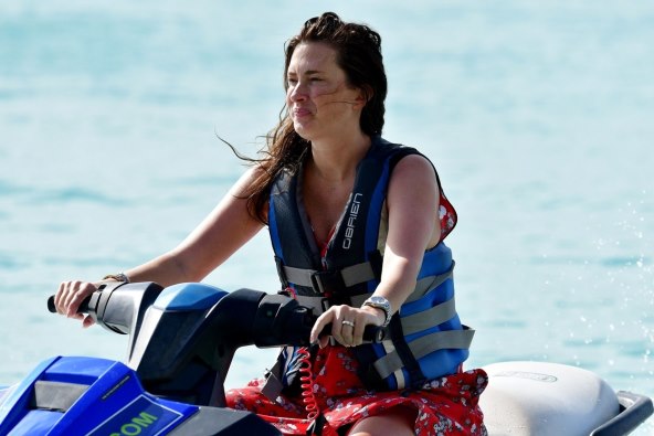 Rhea Durham na jetskiju