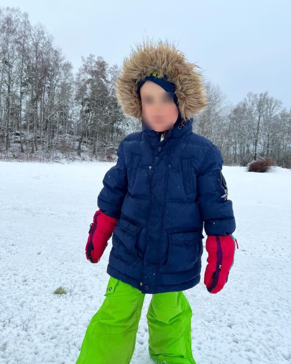 Sin Marijane Mikulić uživa na snijegu