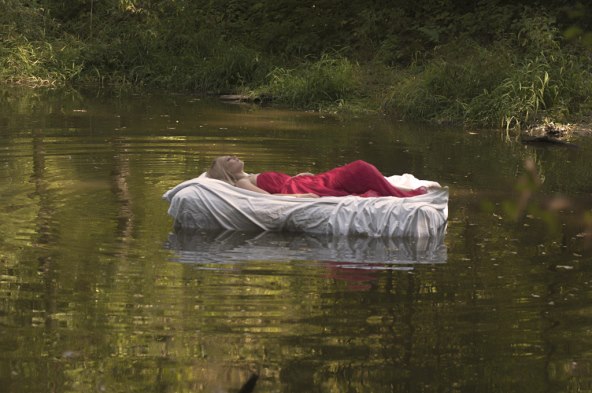 Neda Parmać dočarala emocijama nabijenu pjesmu "Dajte da se probudim"