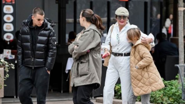 Leonarda Lončar s djecom na špici