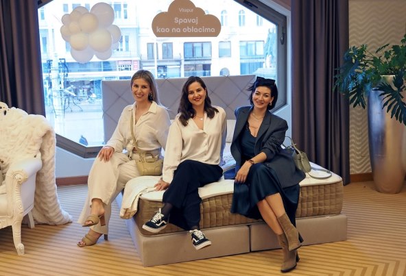 IVANA BLAŽOTI, SLAVICA DE JONG, LANA BIŽELJ.jpg