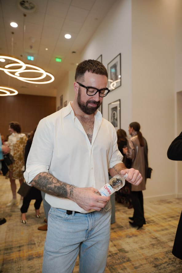 Izvorska voda Cetina bila je pravo osvježenje modelima u backstageu, ali i dizajneru Robertu Severu te brojnim uzvanicima