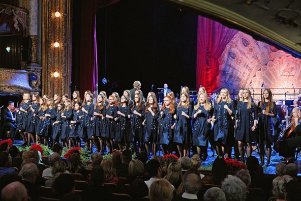 8 Djevojacki zbor Zvjezdice.jpg