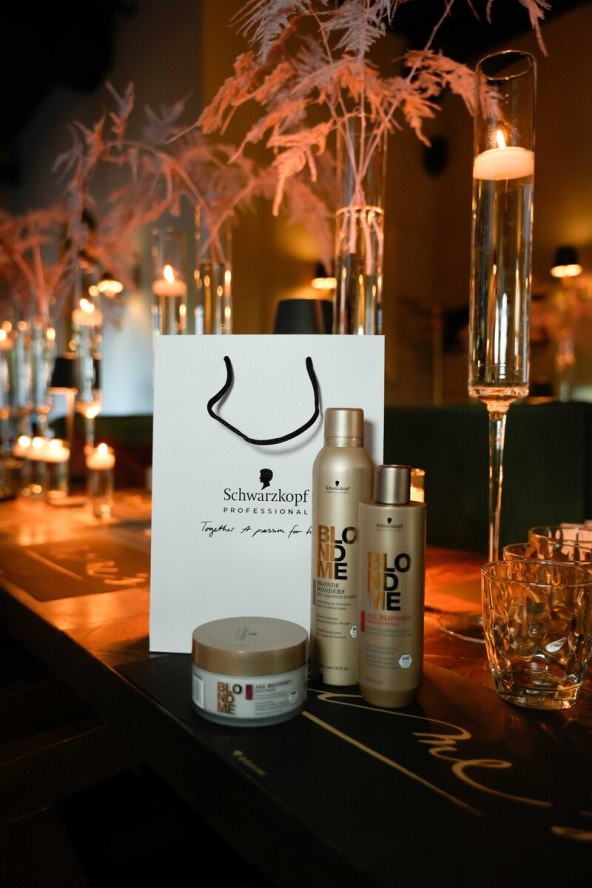 BlondMe x Evelin 2.jpg